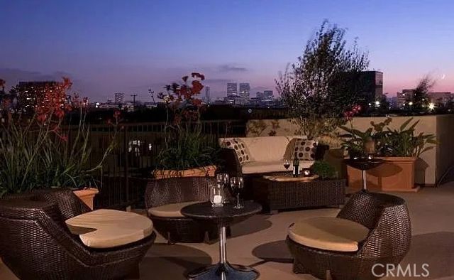 125 S Sweetzer Avenue 203, Los Angeles, CA 90048
