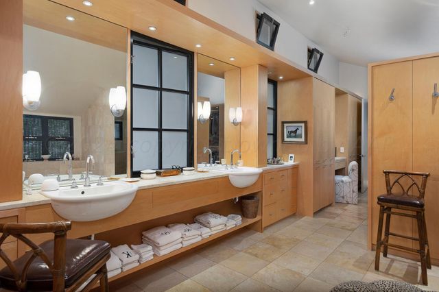 2 Edgewater Drive, Amarillo, TX 79106