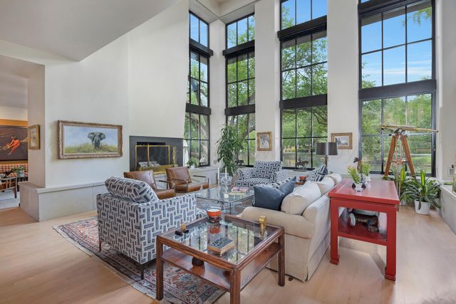 2 Edgewater Drive, Amarillo, TX 79106