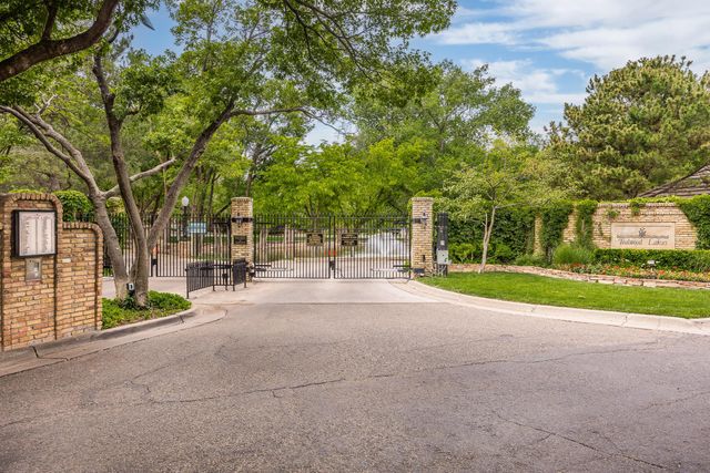 2 Edgewater Drive, Amarillo, TX 79106