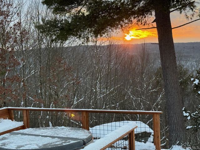 385 Evergreen Lane, Narrowsburg, NY 12764