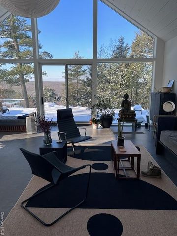 385 Evergreen Lane, Narrowsburg, NY 12764