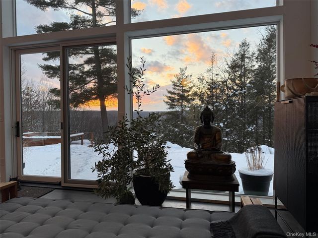 385 Evergreen Lane, Narrowsburg, NY 12764