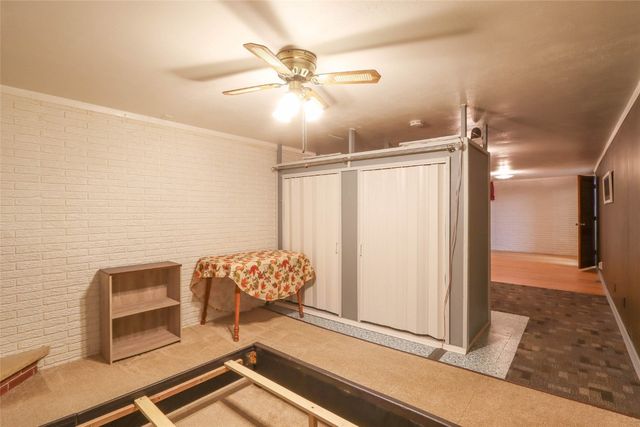 2825 Schultz Drive, Cedar Rapids, IA 52405