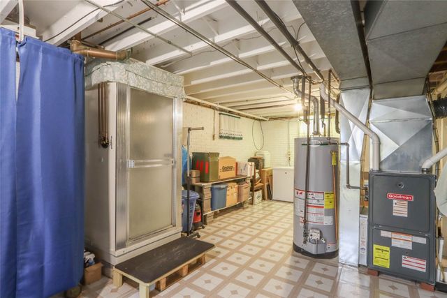 2825 Schultz Drive, Cedar Rapids, IA 52405