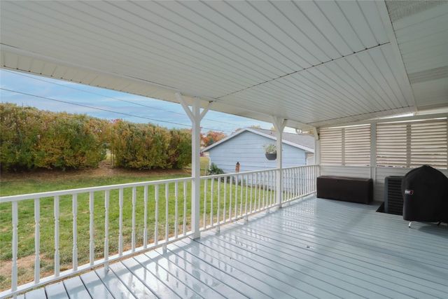 2825 Schultz Drive, Cedar Rapids, IA 52405