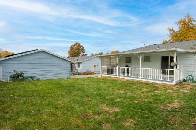 2825 Schultz Drive, Cedar Rapids, IA 52405