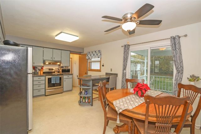 2825 Schultz Drive, Cedar Rapids, IA 52405