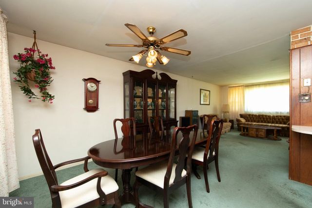 275 ESSEX AVE, West Deptford, NJ 08086