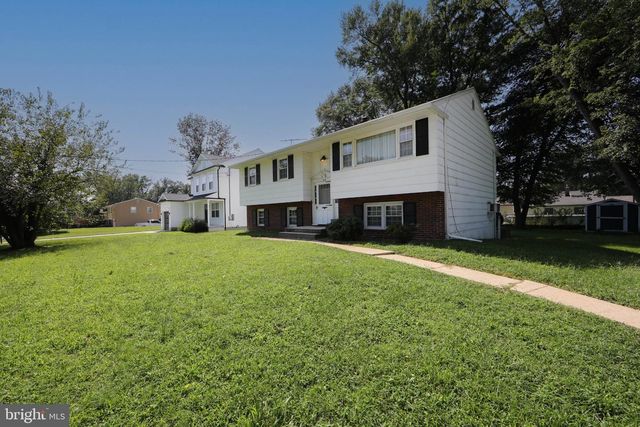 275 ESSEX AVE, West Deptford, NJ 08086