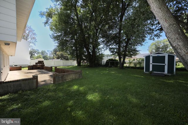 275 ESSEX AVE, West Deptford, NJ 08086