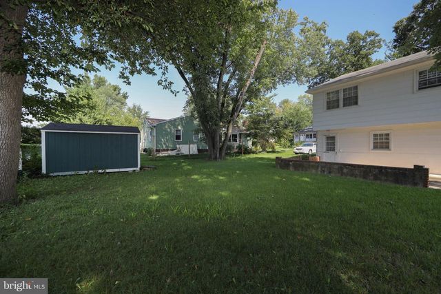 275 ESSEX AVE, West Deptford, NJ 08086