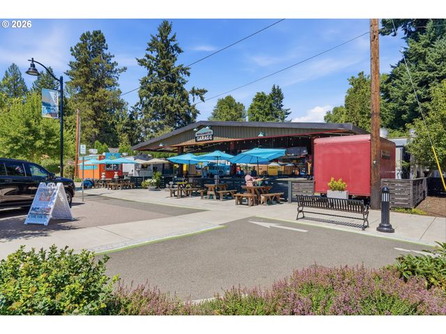 1076 EPPERLY Way, West Linn, OR 97068