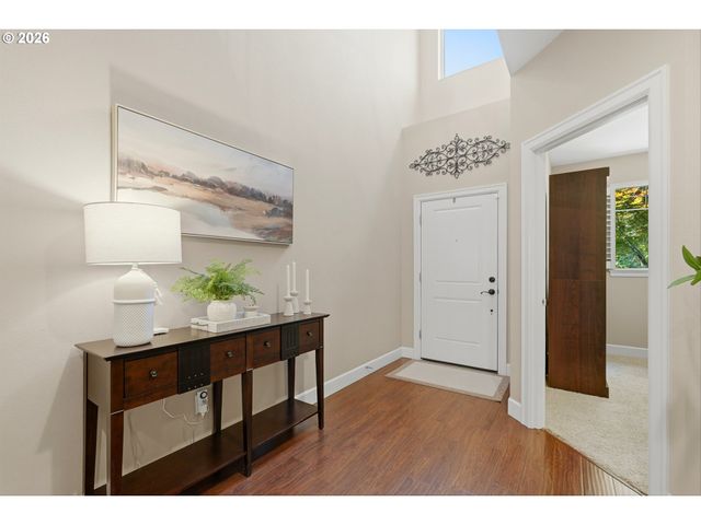 1076 EPPERLY Way, West Linn, OR 97068