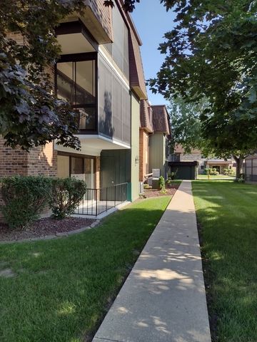9165 North Road F, Palos Hills, IL 60465