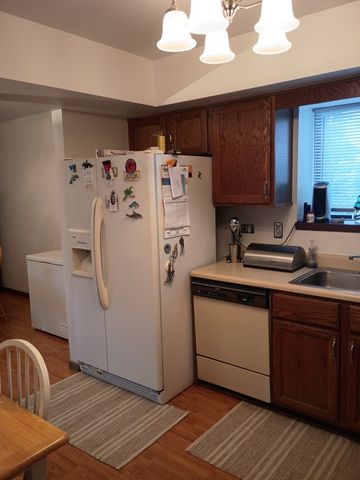 9165 North Road F, Palos Hills, IL 60465
