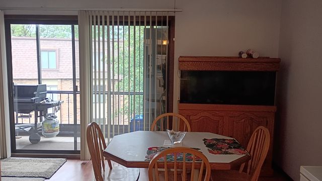 9165 North Road F, Palos Hills, IL 60465