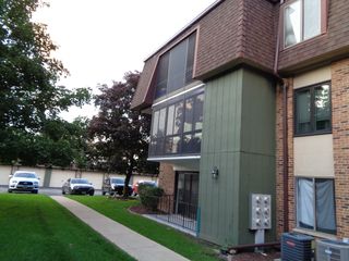 9165 North Road F, Palos Hills, IL 60465