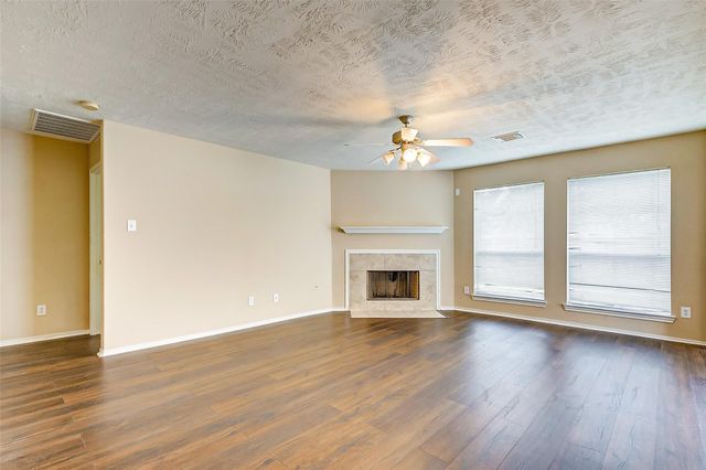 16935 Hampton Glen Court, Houston, TX 77083