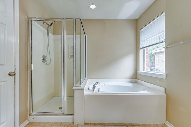 16935 Hampton Glen Court, Houston, TX 77083