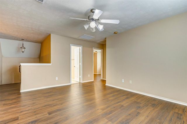16935 Hampton Glen Court, Houston, TX 77083