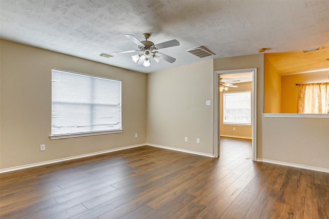 16935 Hampton Glen Court, Houston, TX 77083