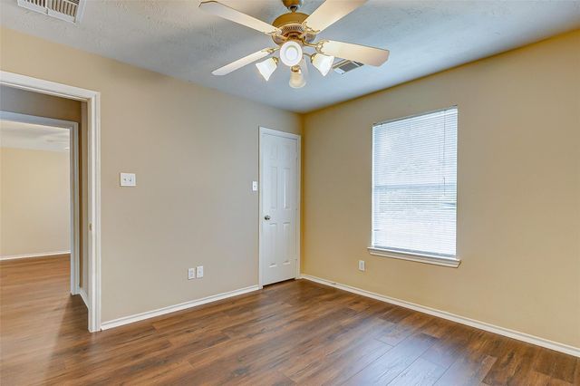 16935 Hampton Glen Court, Houston, TX 77083