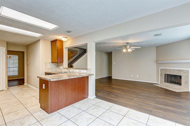 16935 Hampton Glen Court, Houston, TX 77083
