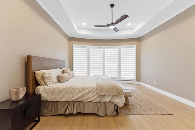 18 Floret Court, The Woodlands, TX 77382