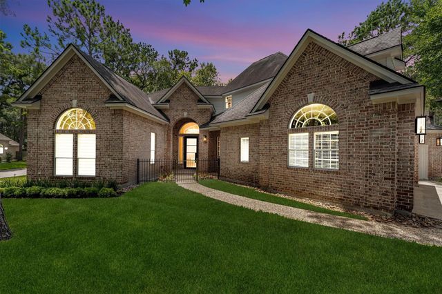 18 Floret Court, The Woodlands, TX 77382