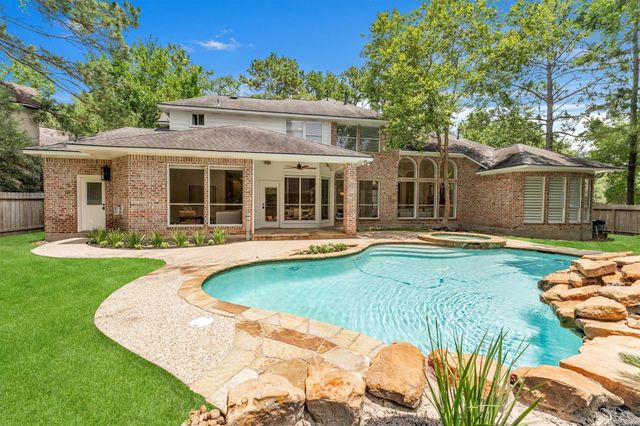18 Floret Court, The Woodlands, TX 77382