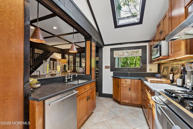519 Myrtle Avenue, West Allenhurst, NJ 07711