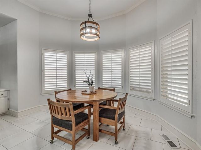 8024 NW 100th Street, Oklahoma City, OK 73162