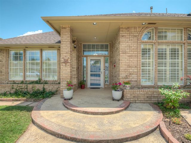 8024 NW 100th Street, Oklahoma City, OK 73162