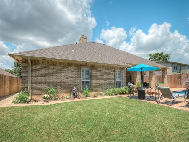 8024 NW 100th Street, Oklahoma City, OK 73162