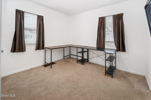 31 Cooper Avenue, Brunswick, NY 12180