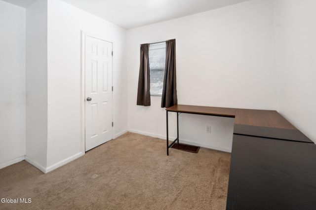 31 Cooper Avenue, Brunswick, NY 12180