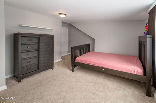 31 Cooper Avenue, Brunswick, NY 12180