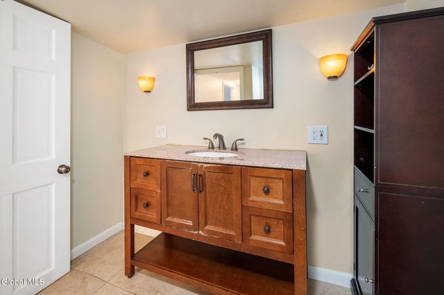 31 Cooper Avenue, Brunswick, NY 12180