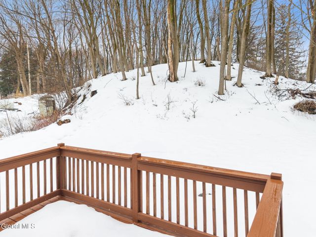 31 Cooper Avenue, Brunswick, NY 12180