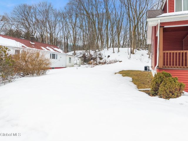 31 Cooper Avenue, Brunswick, NY 12180