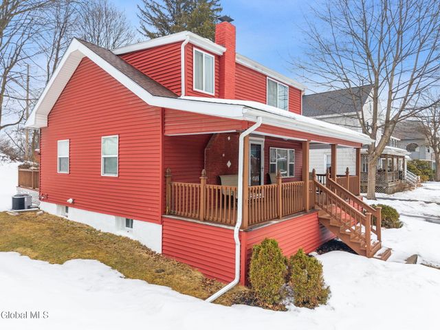 31 Cooper Avenue, Brunswick, NY 12180