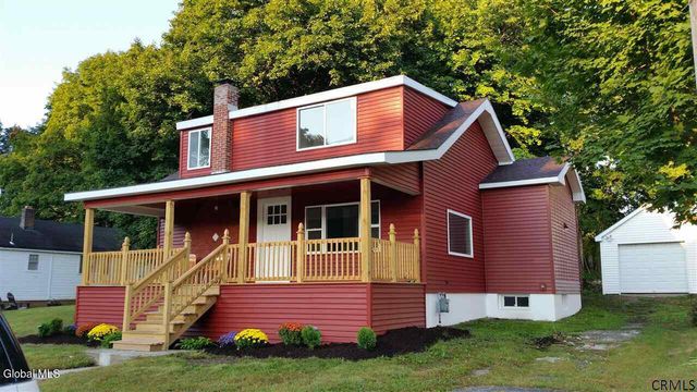 31 Cooper Avenue, Brunswick, NY 12180