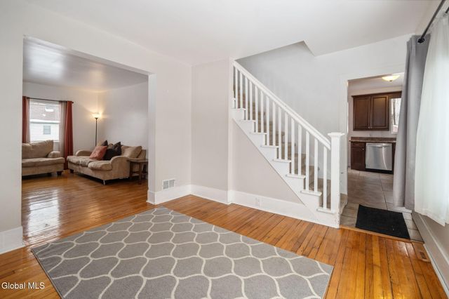 31 Cooper Avenue, Brunswick, NY 12180