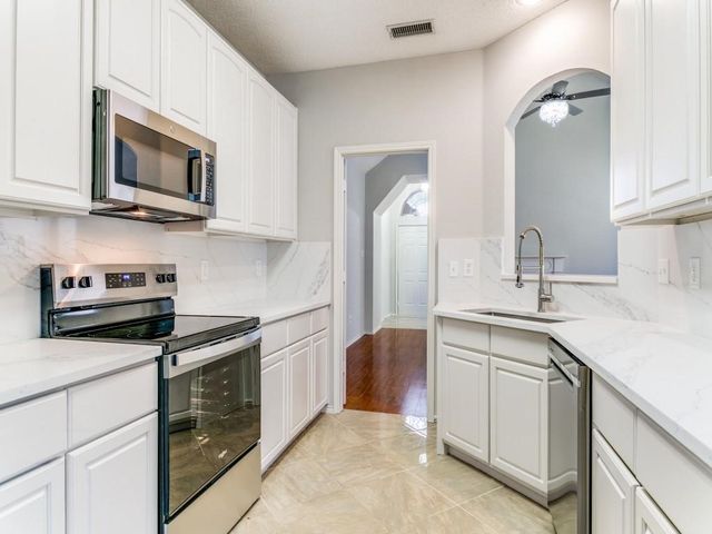 2225 Starleaf Place, Flower Mound, TX 75022