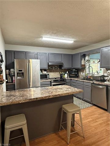 2136 Elizabeth Drive, Mount Airy, NC 27030