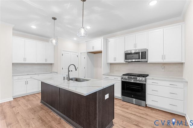 6715 Mayland Ridge Ln, Chesterfield, VA 23120