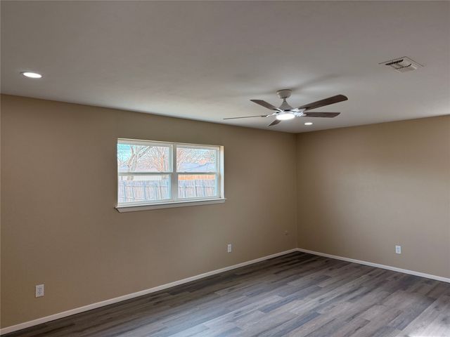 7605 Pinehurst Drive W, Fort Worth, TX 76134