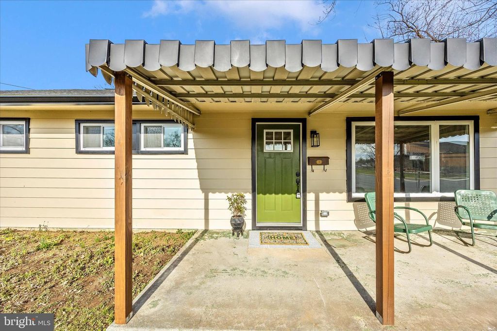 301 REDWOOD AVE, Frederick, MD 21701