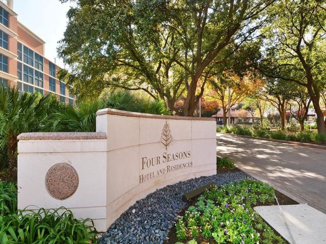 98 San Jacinto BLVD 1703, Austin, TX 78701